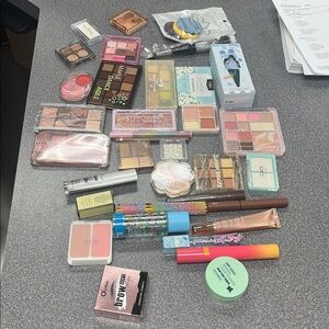 35 piece makeup bundle price firm MM3 new price firm please no bundling 5lbs